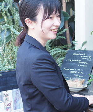 齊藤あずさ コンサルタント